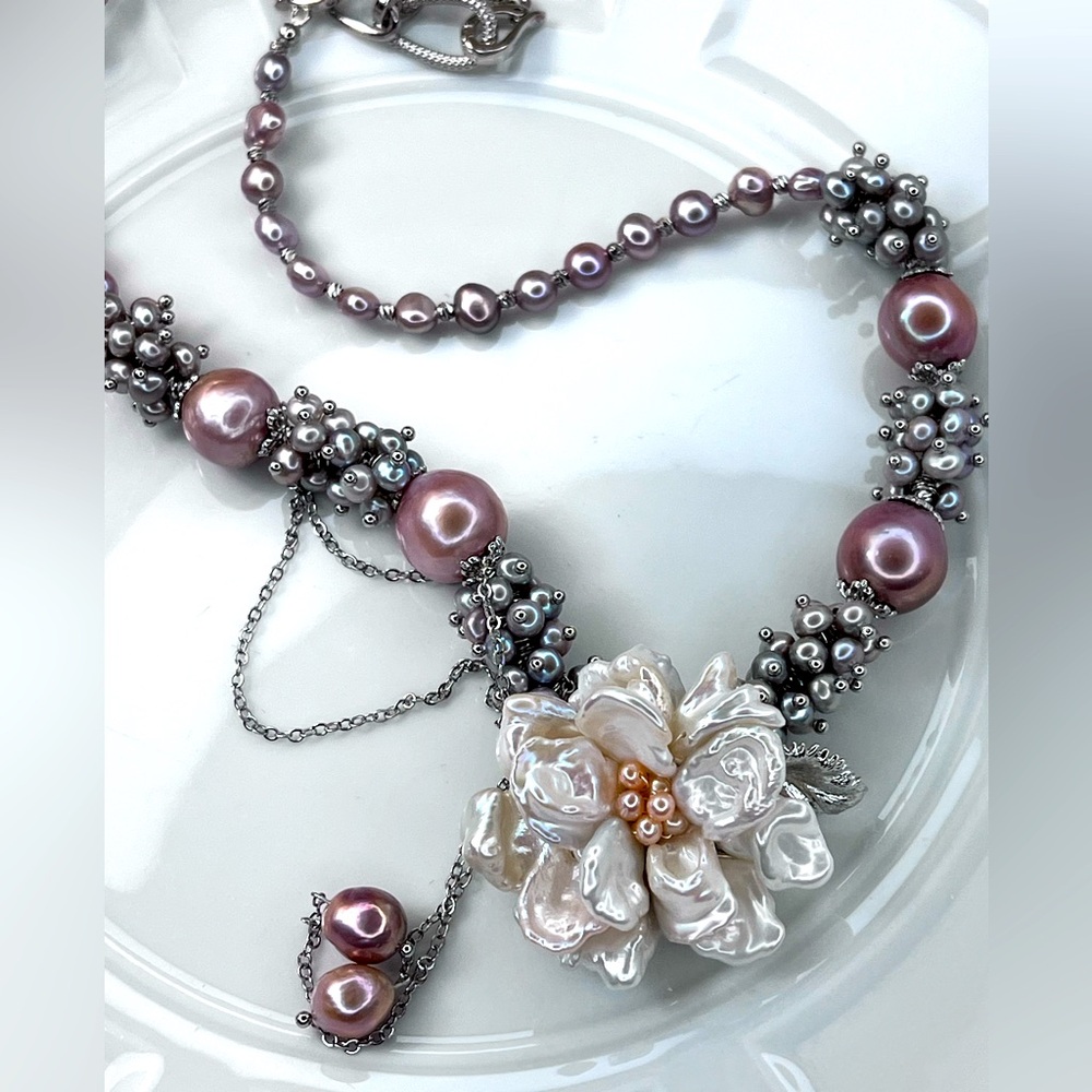 Stunning 🤩 Handmade Freshwater Keshi Pearl Huge Edison Cluster Necklace Flower 🌺 - Picture 3 of 5
